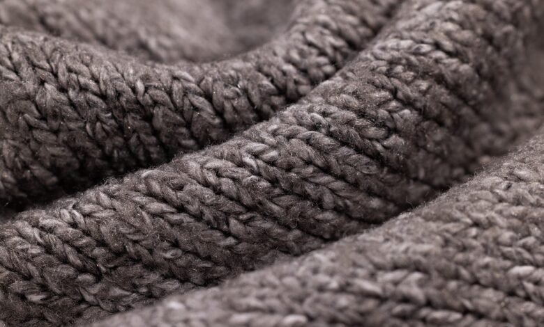 how does fiber blend percentage affect fabric quality and durability