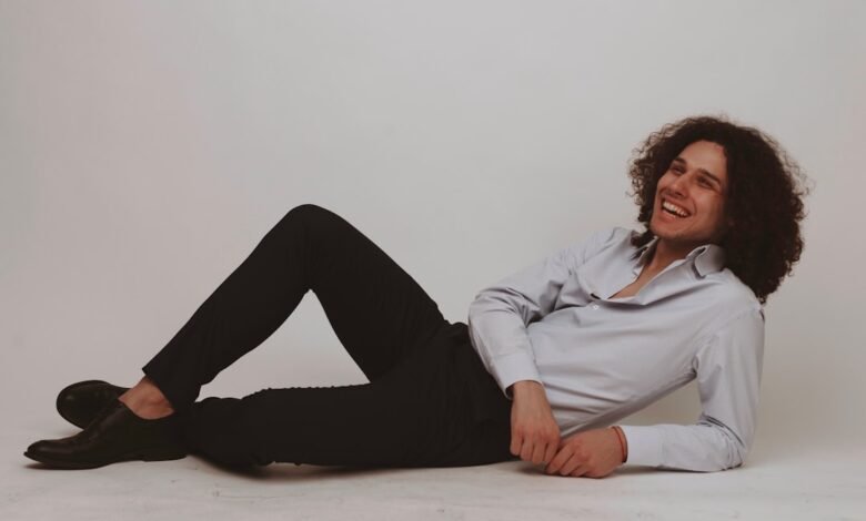 how to choose tailored trousers for a capsule wardrobe