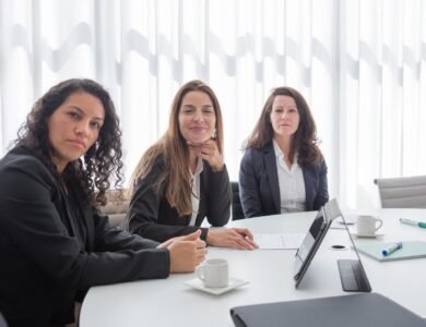 what are the professional dress code differences between law firms financial services and tech companies for women